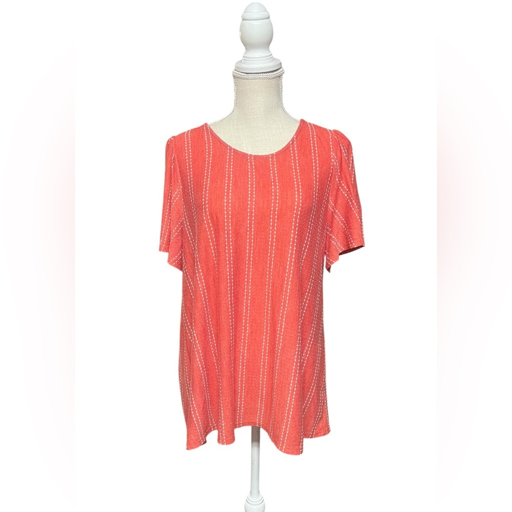 W5 top. Lightweight. Shortβ sleeve